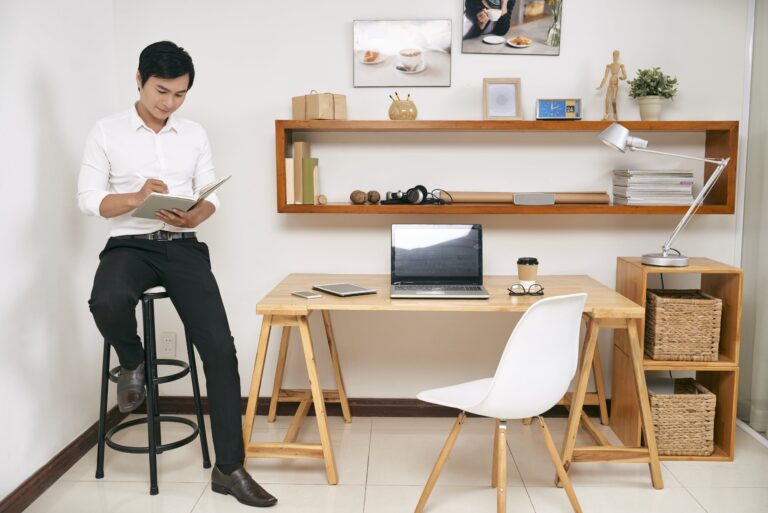 Comment réussir la décoration de son bureau de travail dans un style Kawaii ? Comment décorer son bureau de travail dans un style Kawaii ?