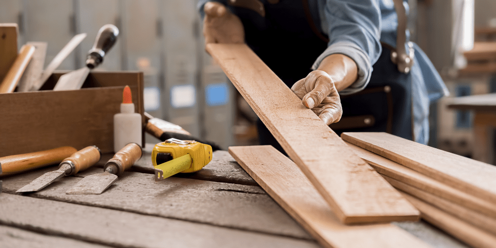 Les outils indispensables pour travailler le bois